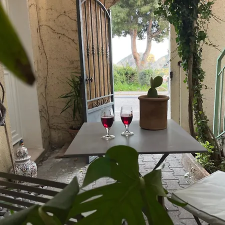 A Deux Pas Des Calanques *